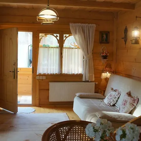 W Willi Busola Homestay